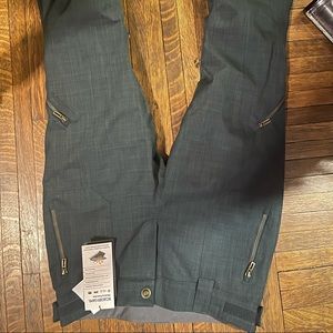 Boulder gear snowboarding pants
